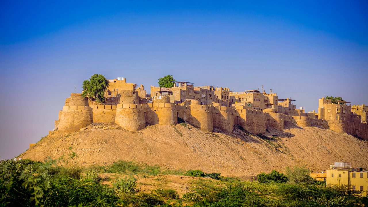 Jaisalmer Fort glowing at sunset in Rajasthan