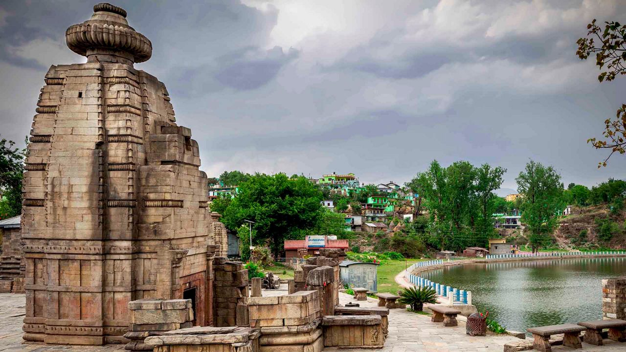 Baijnath Temple in Kausani with Himalayan peaks